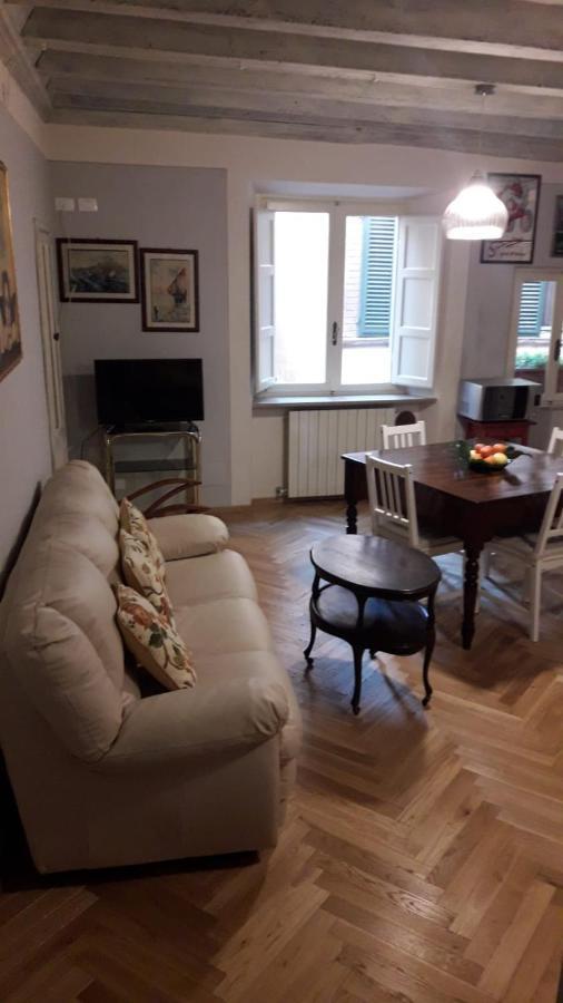 Serenella Apartment Лукка Екстер'єр фото