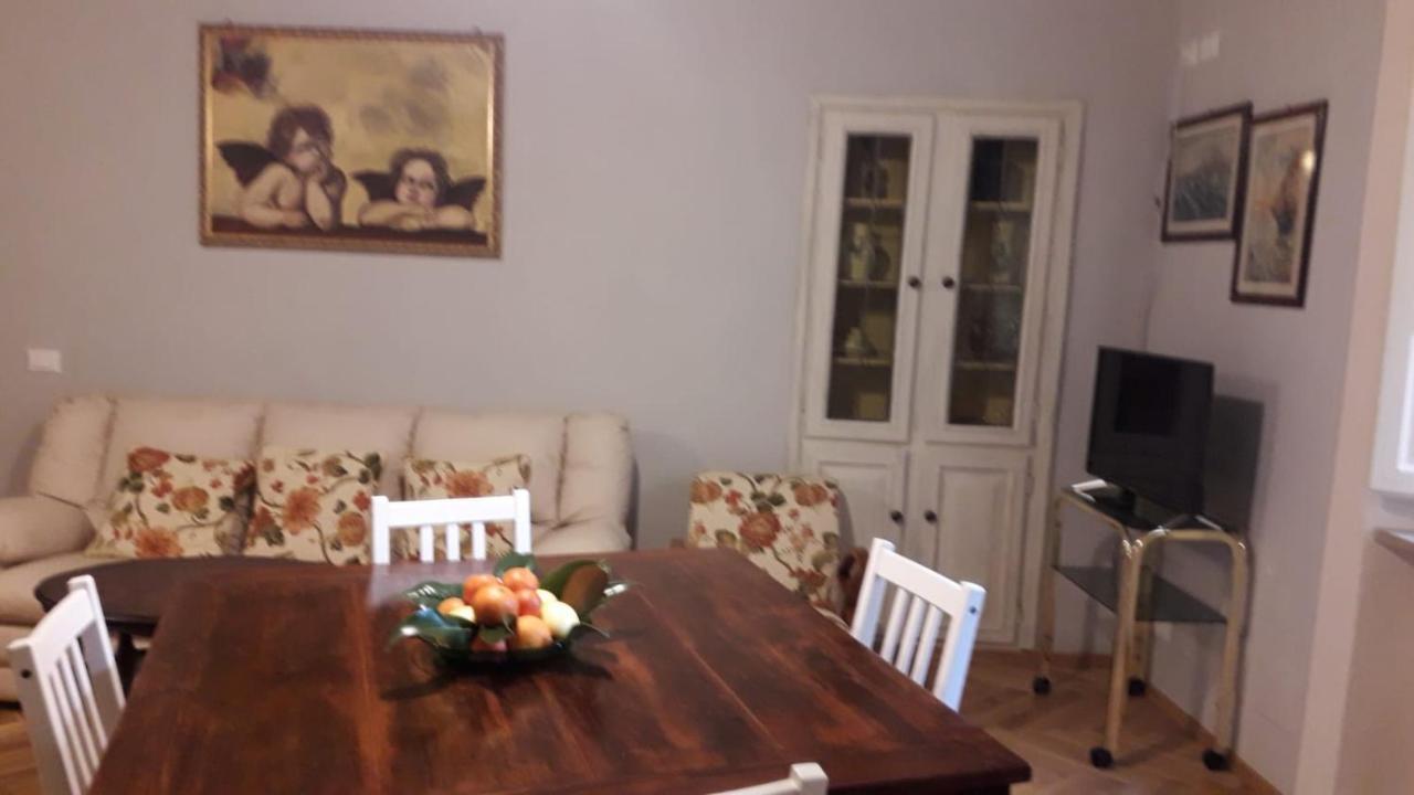 Serenella Apartment Лукка Екстер'єр фото